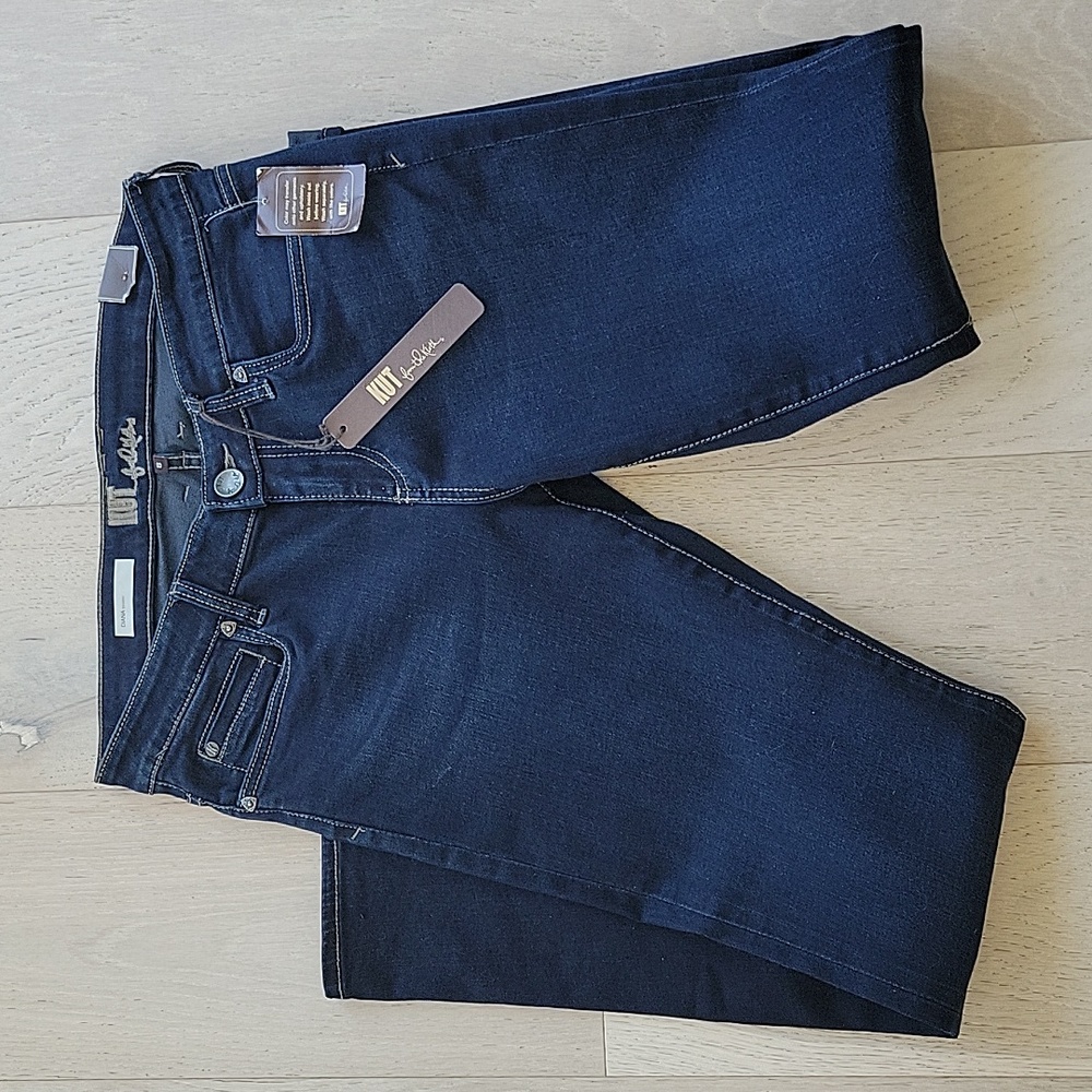 NWT Kut from the Kloth Relaxed fit skinny dark wash jeans. sz 8